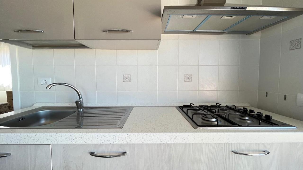 Attici Con Terrazzo Vista Mare Leilighet Calasetta Eksteriør bilde