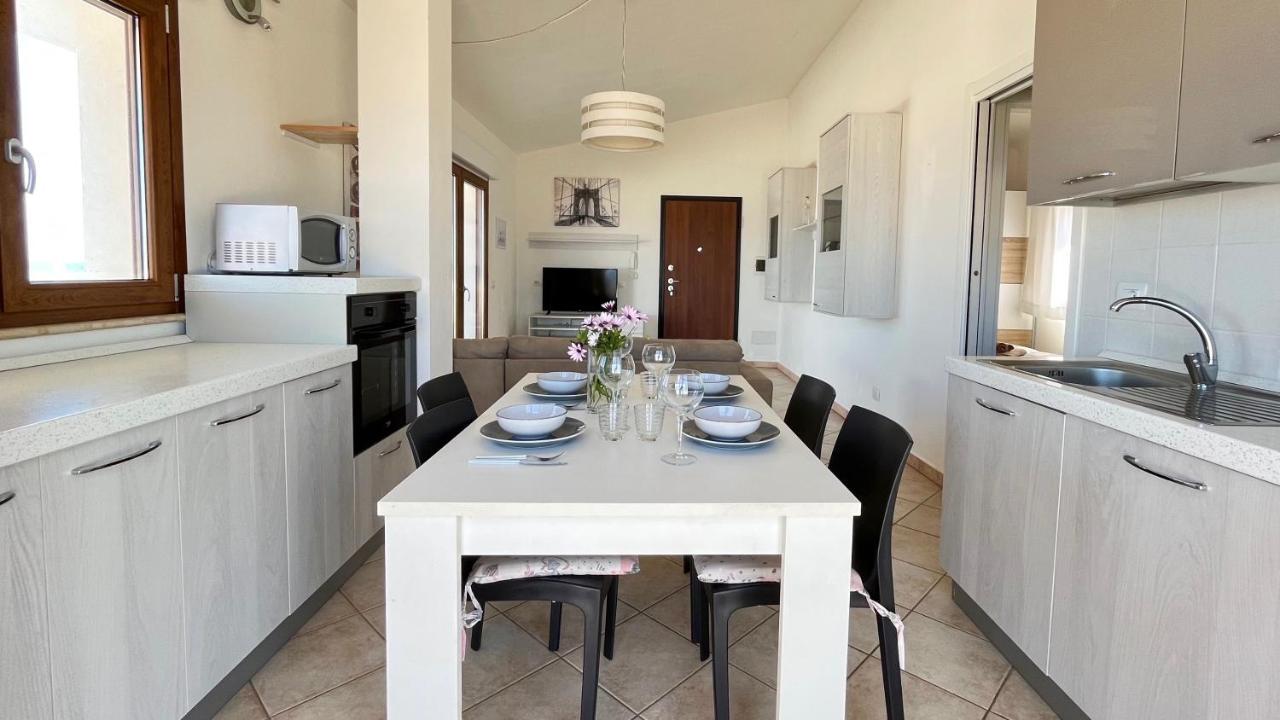 Attici Con Terrazzo Vista Mare Leilighet Calasetta Eksteriør bilde